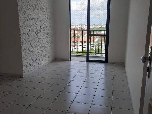 #4060 - Apartamento para Venda em Feira de Santana - BA