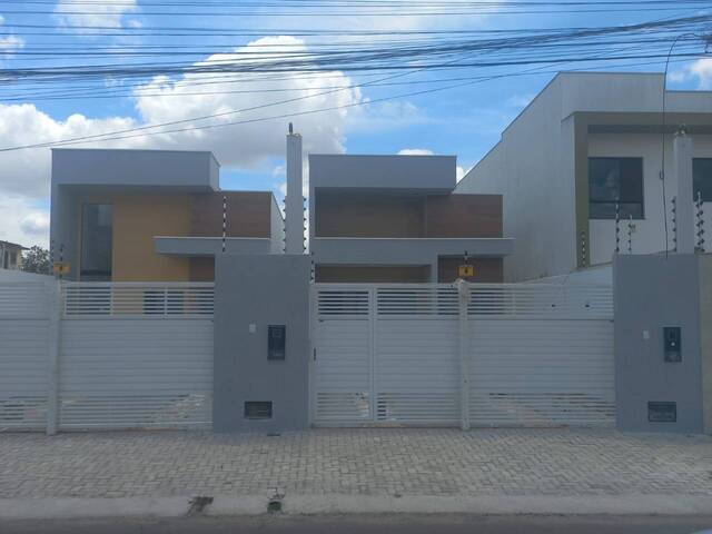 #4352 - Casa para Venda em Feira de Santana - BA